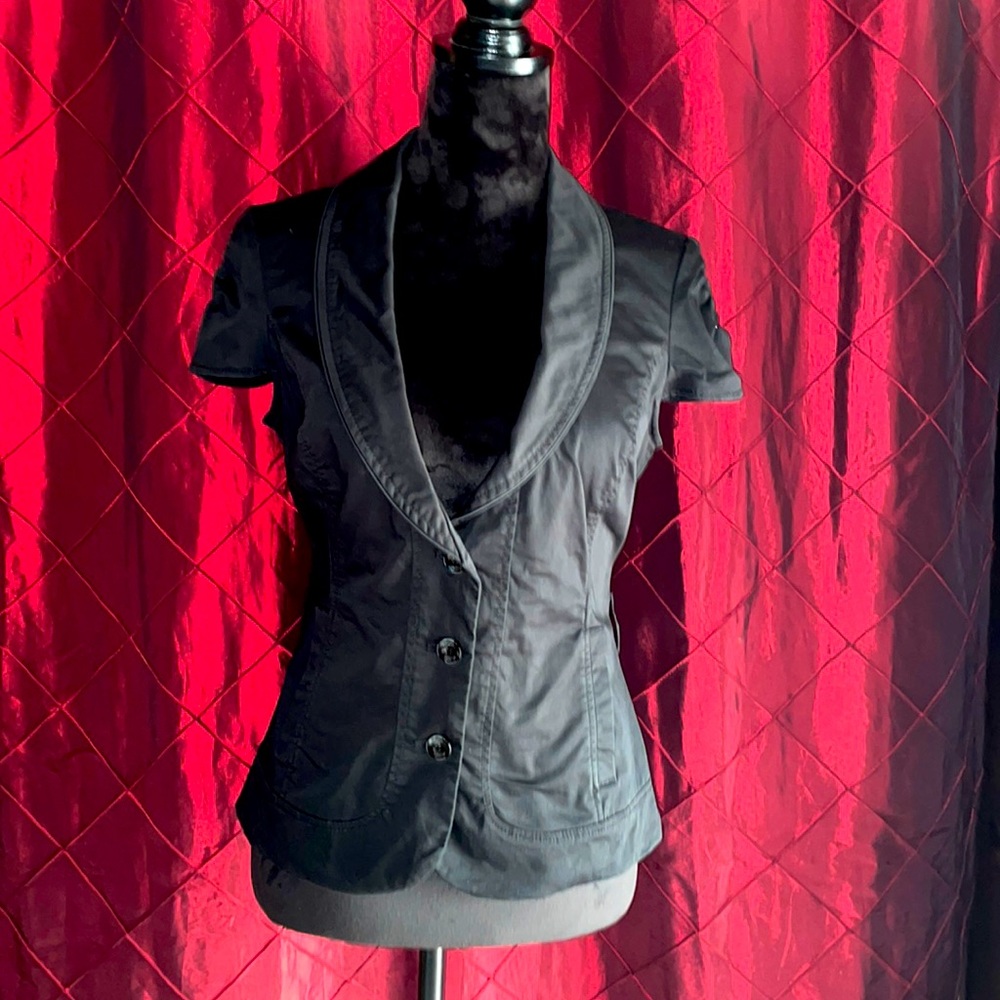 GUESS Low Cut Business Casual Button Up Top